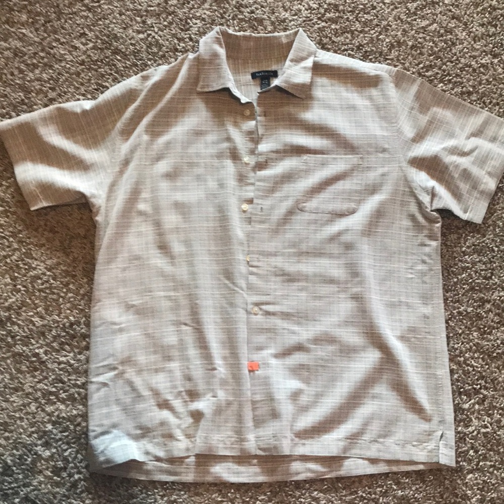 Short sleeve shirt